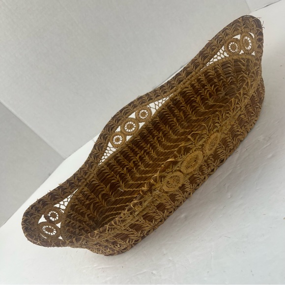 Fine woven vintage hand-made pine needle oval lace basket-Folk Art - Picture 2 of 15
